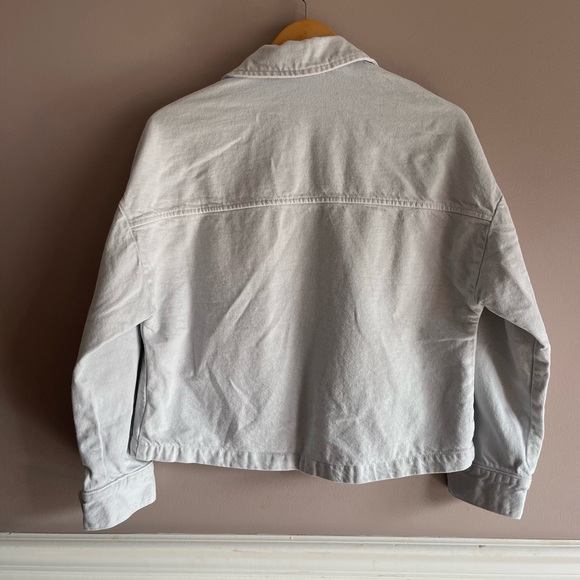Zara Light Denim Jacket Boxy with Front Pockets Cropped Womens Medium Streetwear - Picture 3 of 3